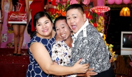 Minh Béo tổ chức ăn mừng sau cơn bão bệnh