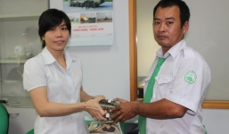 Nữ hành khách để quên bọc tiền 150 triệu đồng trên xe taxi Mai Linh