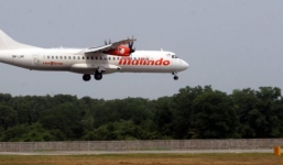 Phi công cãi nhau ầm ĩ, hành khách lo sợ bỏ chuyến bay