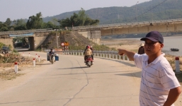 Tưới xăng “thiêu sống” bạn gái vì bị ngăn cấm yêu đương