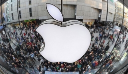 Apple trở thành công ty trị giá 700 tỷ USD đầu tiên trên thế giới