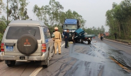 Đâm trực diện xe tải, tài xế và phụ xe tử vong trong cabin