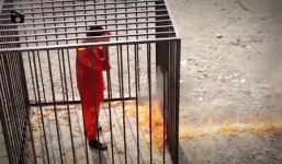 Lý giải nguyên nhân phi công Jordan bình thản khi bị thiêu sống