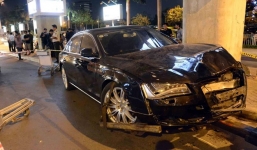 Xe Audi đón Hồ Ngọc Hà đâm 11 người bị thương: Trách nhiệm của tài xế