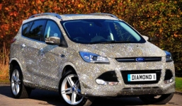 Đại gia chi 32 tỷ tậu xế hộp dát kim cương tặng vợ nhân dịp Valentine