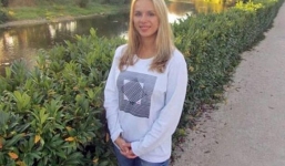 Làm rơi iPhone đang sạc vào bồn tắm, cô gái trẻ thiệt mạng