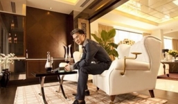 Đột nhập penthouse 5 triệu USD của Đàm Vĩnh Hưng