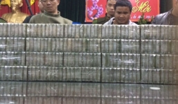 Bắt xế hộp chở 200 bánh heroin ngày 29 Tết