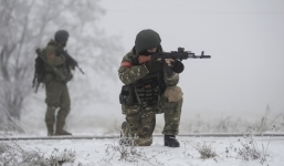 20 lính Ukraine ra đầu hàng ở Debaltsevo