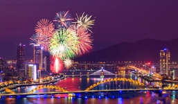 Địa điểm ngắm pháo hoa giao thừa Tết Ất Mùi tuyệt đẹp