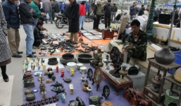 Độc đáo 'chợ Viềng' giữa lòng Hà Nội