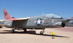 Phi công Mỹ kể lại lần thoát chết khi gặp máy bay Mig Việt Nam