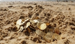 Phát hiện kho vàng khổng lồ ngoài khơi Israel
