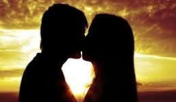 Người vợ trẻ mất mạng vì nụ hôn của chồng