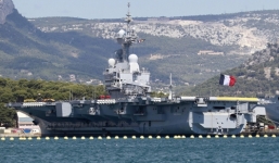 Pháp điều tàu sân bay lớn nhất châu Âu đối phó IS