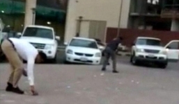 Đường phố Dubai hỗn loạn vì 'cơn mưa' 17 tỷ tiền mặt