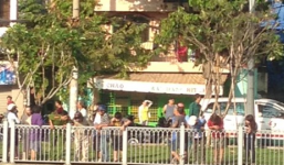 Đi tập thể dục, phát hiện thi thể nam giới nổi trên kênh