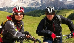 Chuyện tình nàng Việt, chàng Tây đạp xe qua 18 nước về Việt Nam