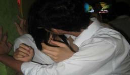 Dụ dỗ bé gái 11 tuổi đi qua đêm để làm 'chuyện người lớn'