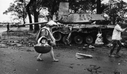 Báo Nga đăng ảnh chiến tranh Việt Nam 50 năm trước