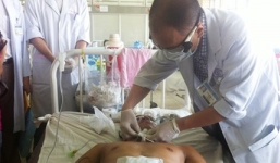 Dây phơi cứa đứt cổ họng người đi đường