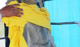 Tượng Phật cao 1,6 m dưới ao tôm ở miền Tây là tượng cổ