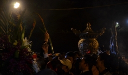 Video: Cướp lộc, xoa kiếm ở Đền Trần sau lễ khai ấn