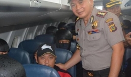 Cảnh sát Indonesia chụp ảnh “tự sướng” với tử tù Úc gây phẫn nộ