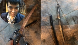 Giữa đêm, nam thanh niên vác kiếm Nhật đi “mài”