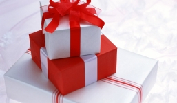 Ngày 8/3: “Mách” đại gia chọn quà tặng xứng tầm