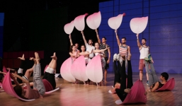 Liveshow 7 Bước nhảy hoàn vũ: 5 cô gái mang quà đặc biệt cho khán giả nhân ngày 8/3 