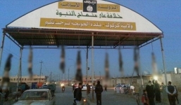 Phiến quân IS treo 8 xác người vào thành phố