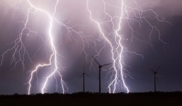 26 binh sĩ Brazil nhập viện vì bị sét đánh khi tập luyện