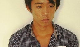 Nấp trong hẻm vắng, thấy phụ nữ xông ra giở trò bỉ ổi