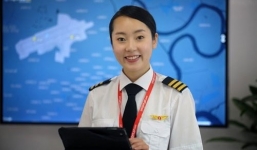 Bóng hồng ngoại quốc điều khiển 'chim sắt khổng lồ' trên bầu trời VN