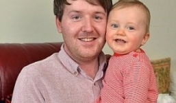 Xúc động câu chuyện mẹ mang thai hộ con trai đồng tính