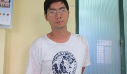 Cháu ngoại đánh thuốc mê, 'dọn' kho đồ cổ của ông bà đem bán