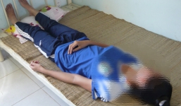 Bị tường nhà vệ sinh đè lên người, một học sinh nguy kịch