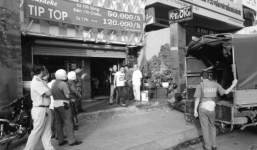 Đập đá, thoát y và những cuộc bán dâm ngay tại quán karaoke