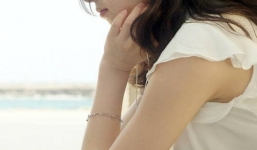 'Điếng người' phát hiện sự thật nhà chồng giấu kín suốt 8 năm