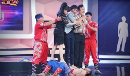 Việt Hương, Trấn Thành 'kinh hãi' đứng lên bụng người nằm trên miểng chai