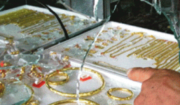 Ảo tưởng bùa tàng hình, thiếu phụ 'hồn nhiên' cướp tiệm vàng