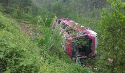 20 người Việt thương vong trong vụ lật xe ở biên giới Trung Quốc