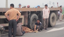 Trên đường đi làm, người đàn ông chết thảm dưới gầm ô tô