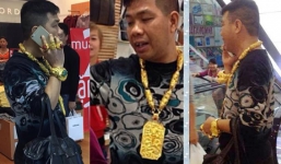 Người đàn ông đeo vàng khắp người gây náo loạn Hà Nội 