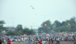 Vụ bé trai bị diều cuốn: 'Giá như cho tôi thêm vài giây nữa'