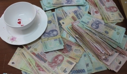 15 trinh sát đột kích sới bạc gần nghĩa địa của nữ quái 7X