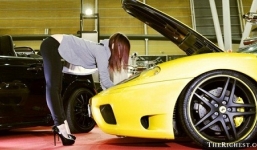 Hé lộ 'đại bản doanh' nơi tỷ phú mê siêu xe hẹn hò với hot girl