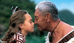 Ngạc nhiên với những phong tục chào hỏi độc đáo trên thế giới