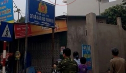 Hoảng hốt thanh niên ngồi vắt vẻo trên ngọn cau nhiều giờ